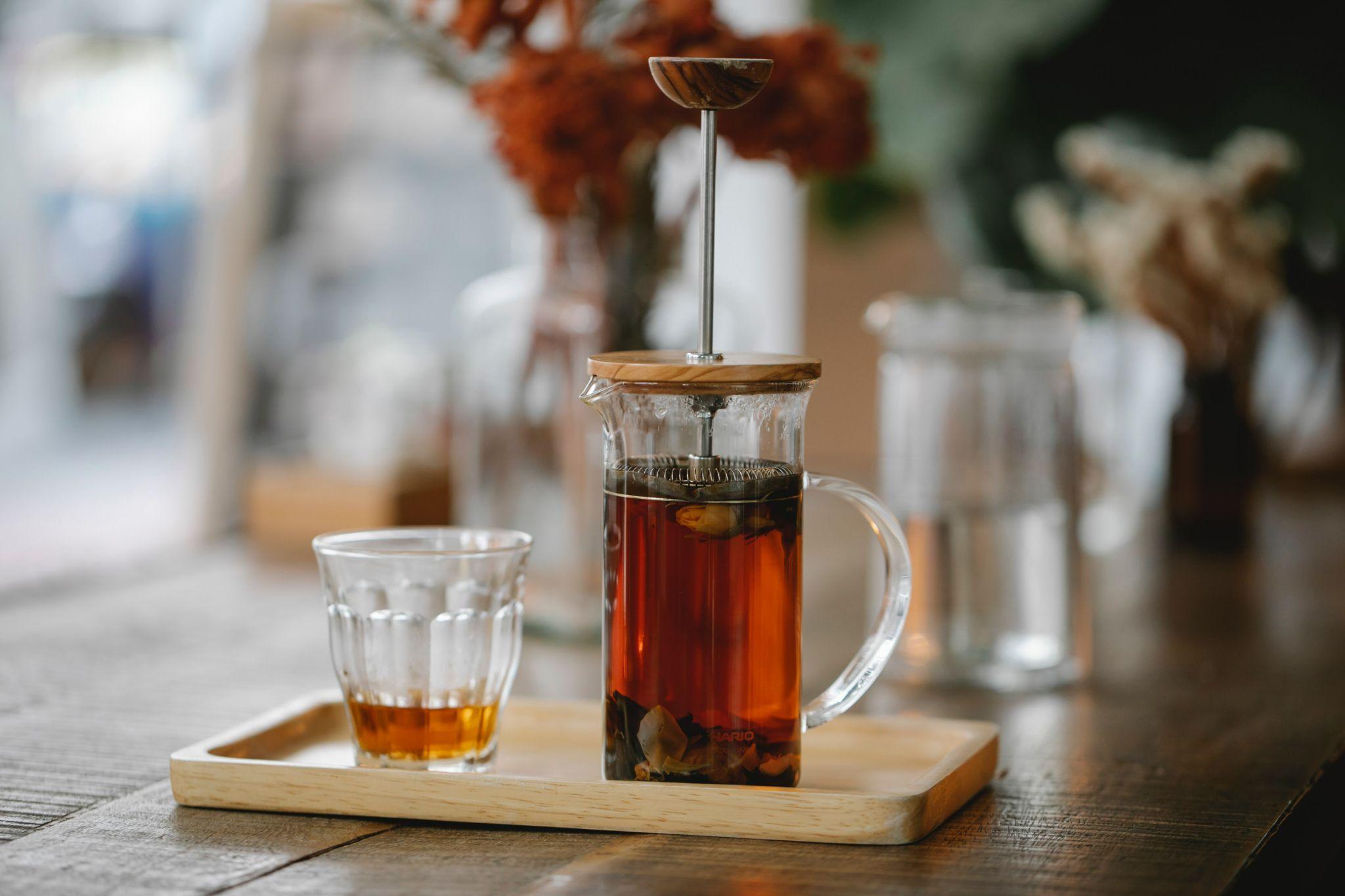 Brewing Tea with a French Press 101: Here’s How You Do It
