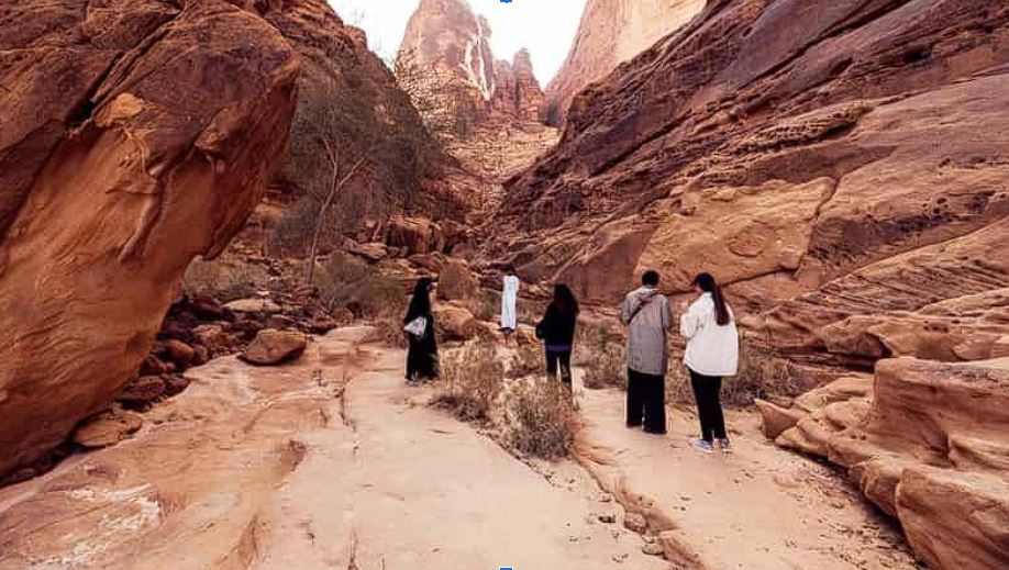 Discover Remarkable Tombs in Dadan and Jabal Ikmah